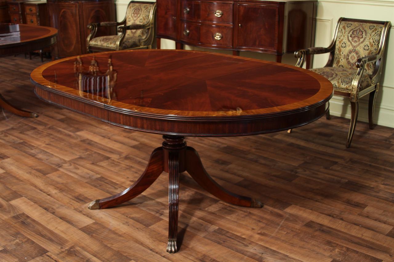 Round Pedestal Dining Table With Leaf, Small Round Mahogany Dining Table And Chairs