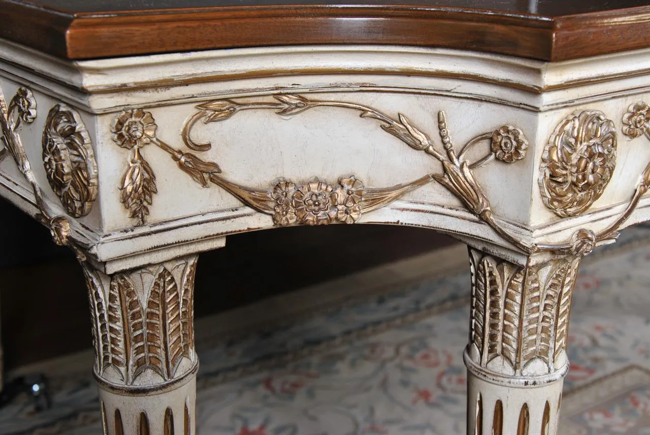 Pre-owned E.J. Victor newport dining table