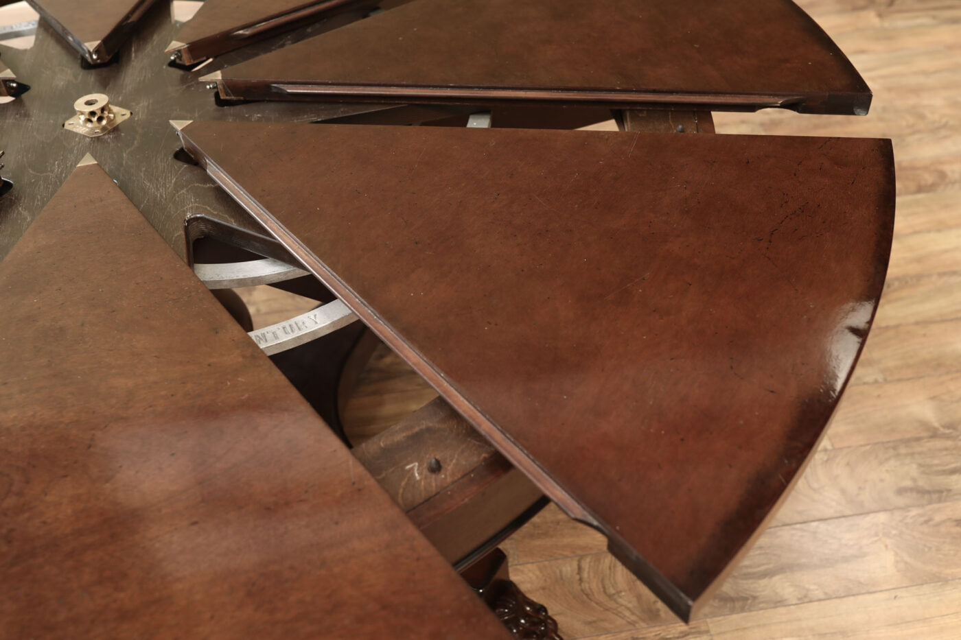 Solid Wood Round Dining Table by Oscar De La Renta - Image 31