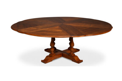 Jupe Table  Turned Legs