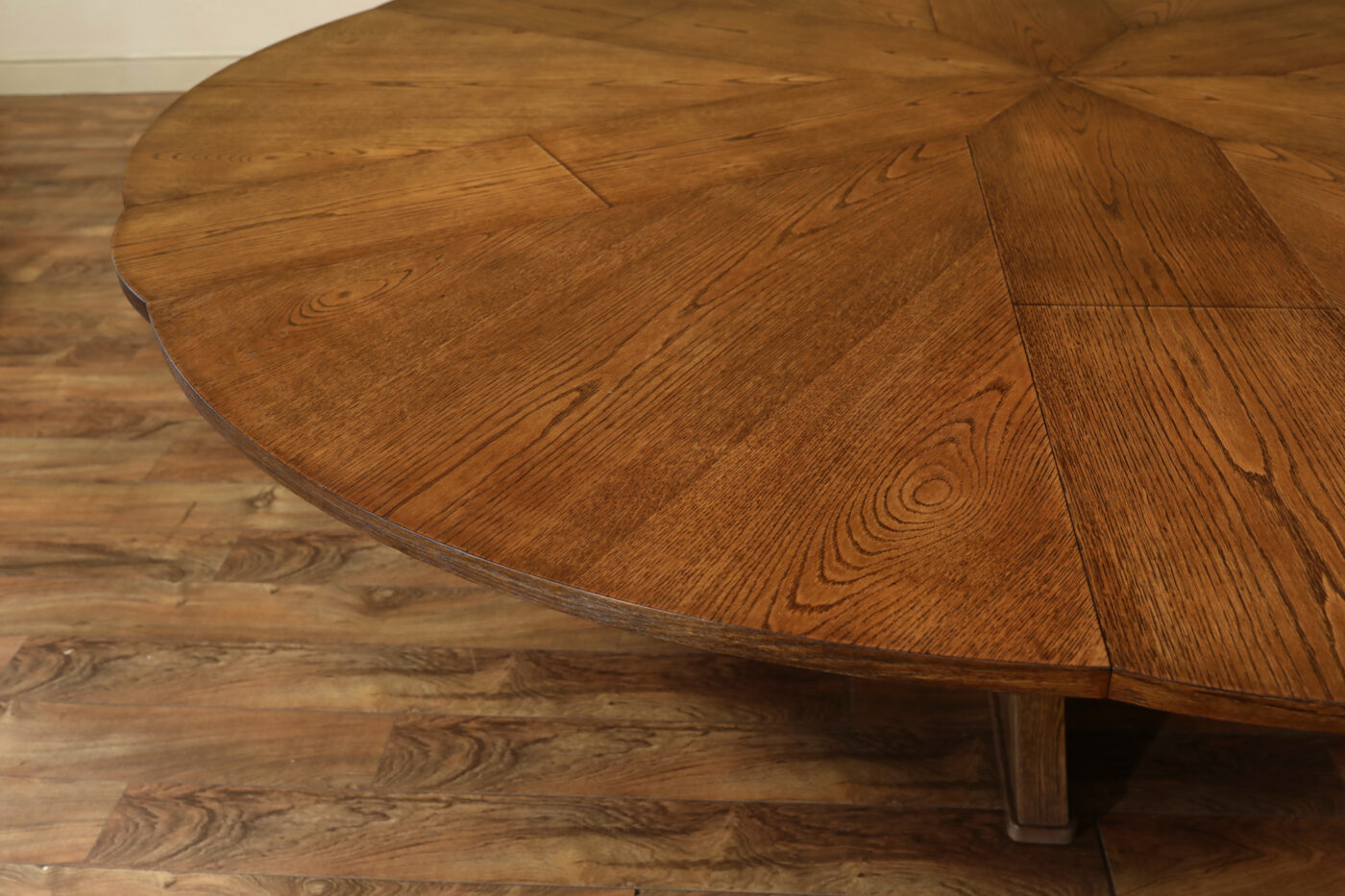 Medium Casual Jupe Table with Traditional Golden Oak Finish - Image 6