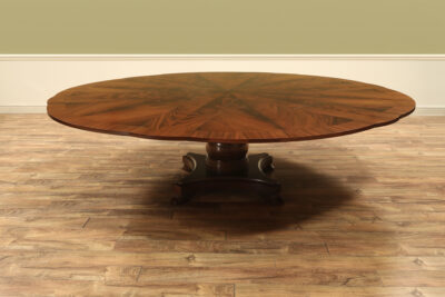 Expandable round dining table
