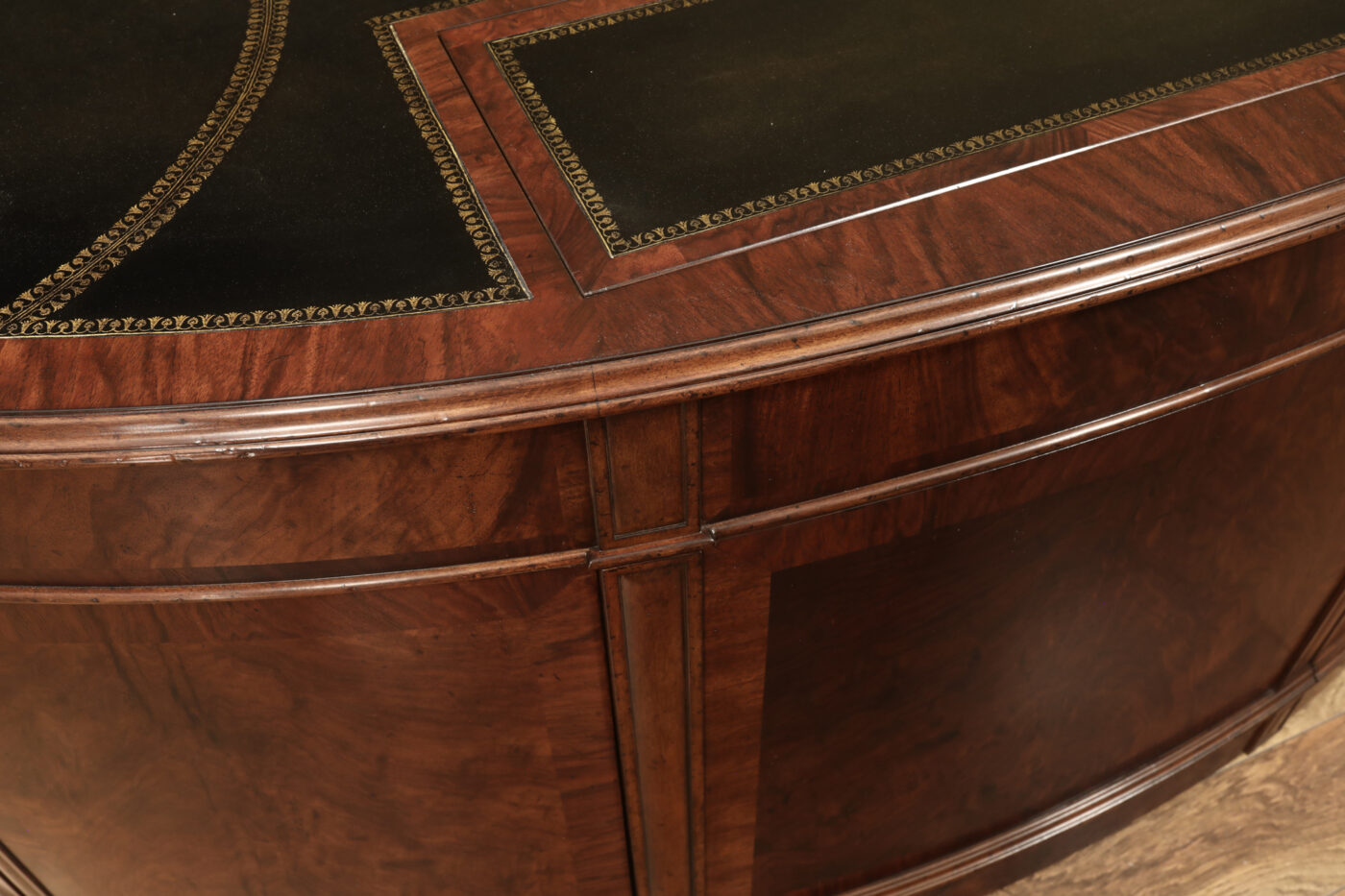 Kidney Shaped Desk with Optional Monitor Lift - Image 5