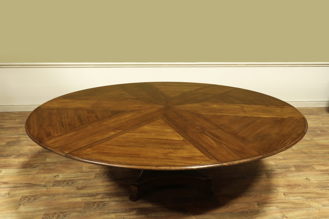 82-100 Country Farm Jupe Table on Single Solid Turned Column Pedestal - Image 6