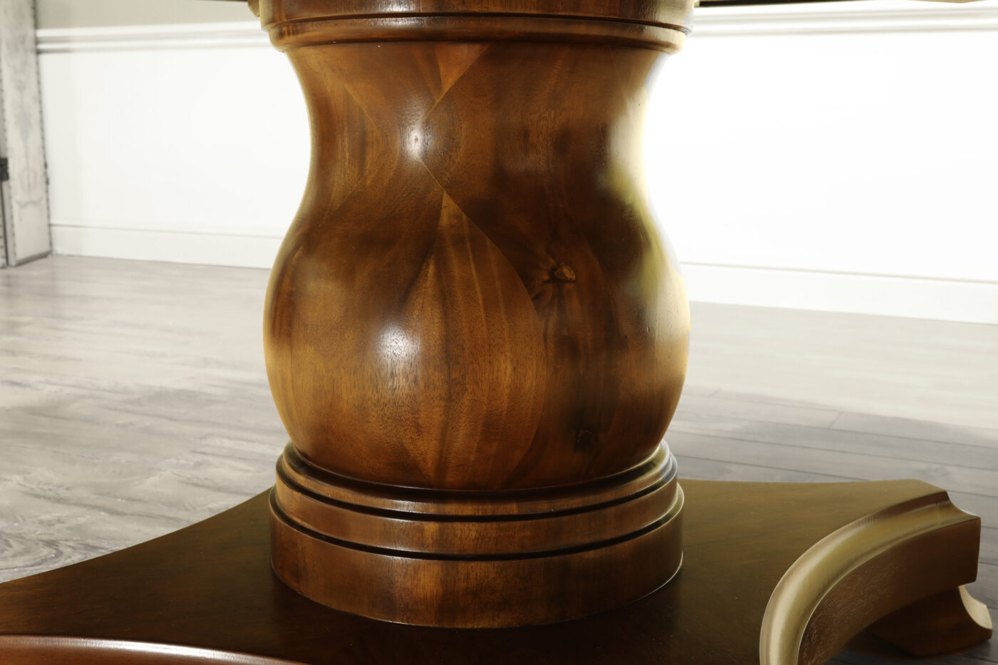 82-100 Country Farm Jupe Table on Single Solid Turned Column Pedestal - Image 15