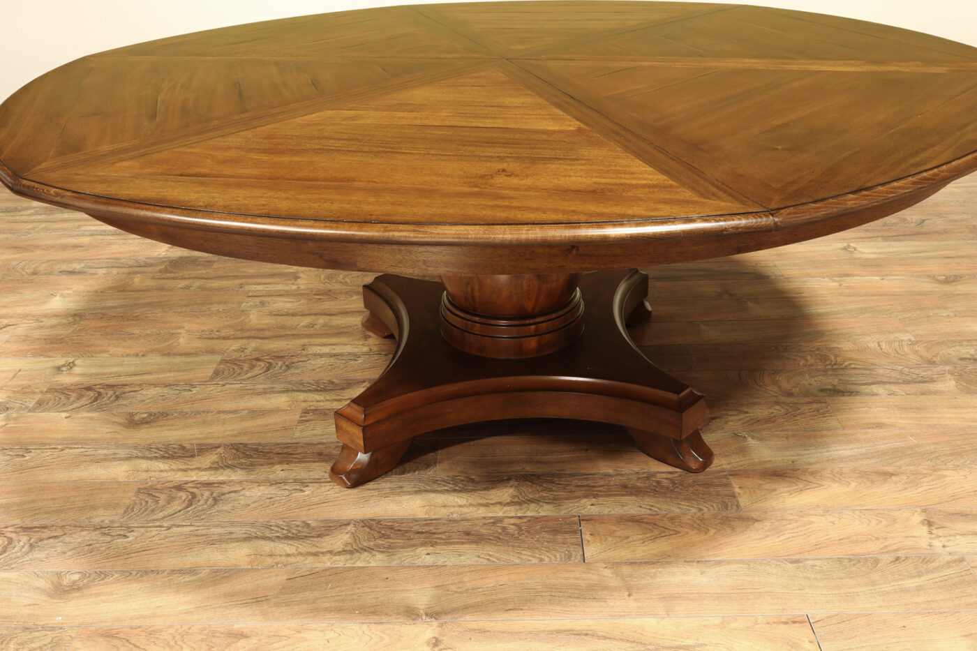 82-100 Country Farm Jupe Table on Single Solid Turned Column Pedestal - Image 4