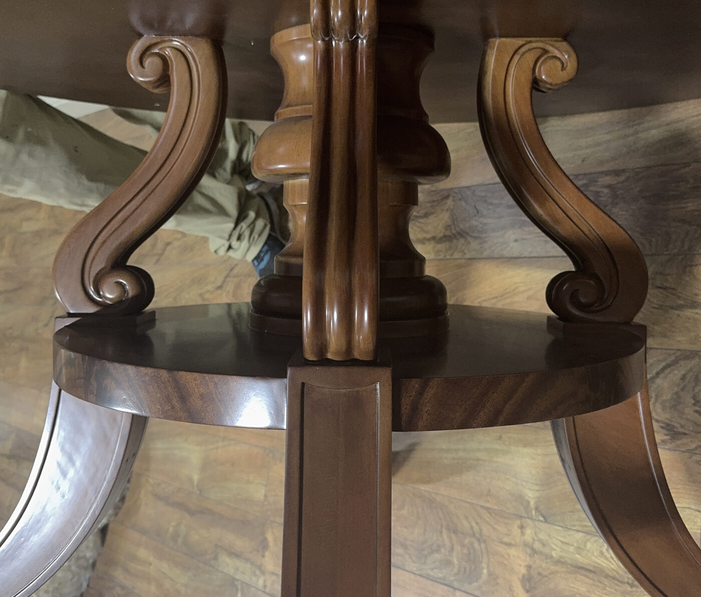 90" Round Mahogany Dining Table for Seating 10-12 People BROWN finish - Image 19
